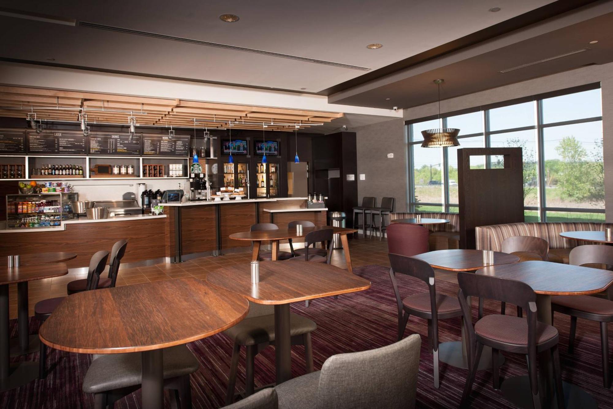 Courtyard By Marriott Boston Littleton Hotel Exterior foto