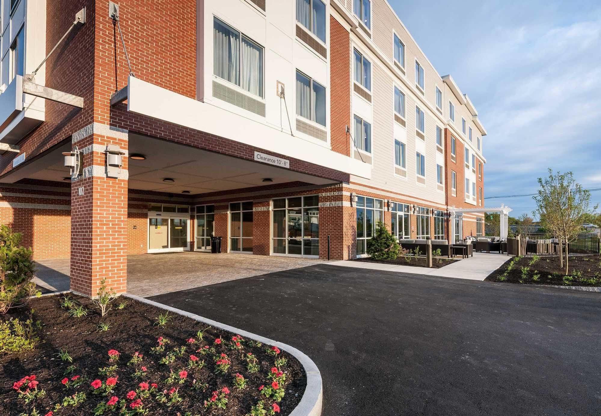 Courtyard By Marriott Boston Littleton Hotel Exterior foto