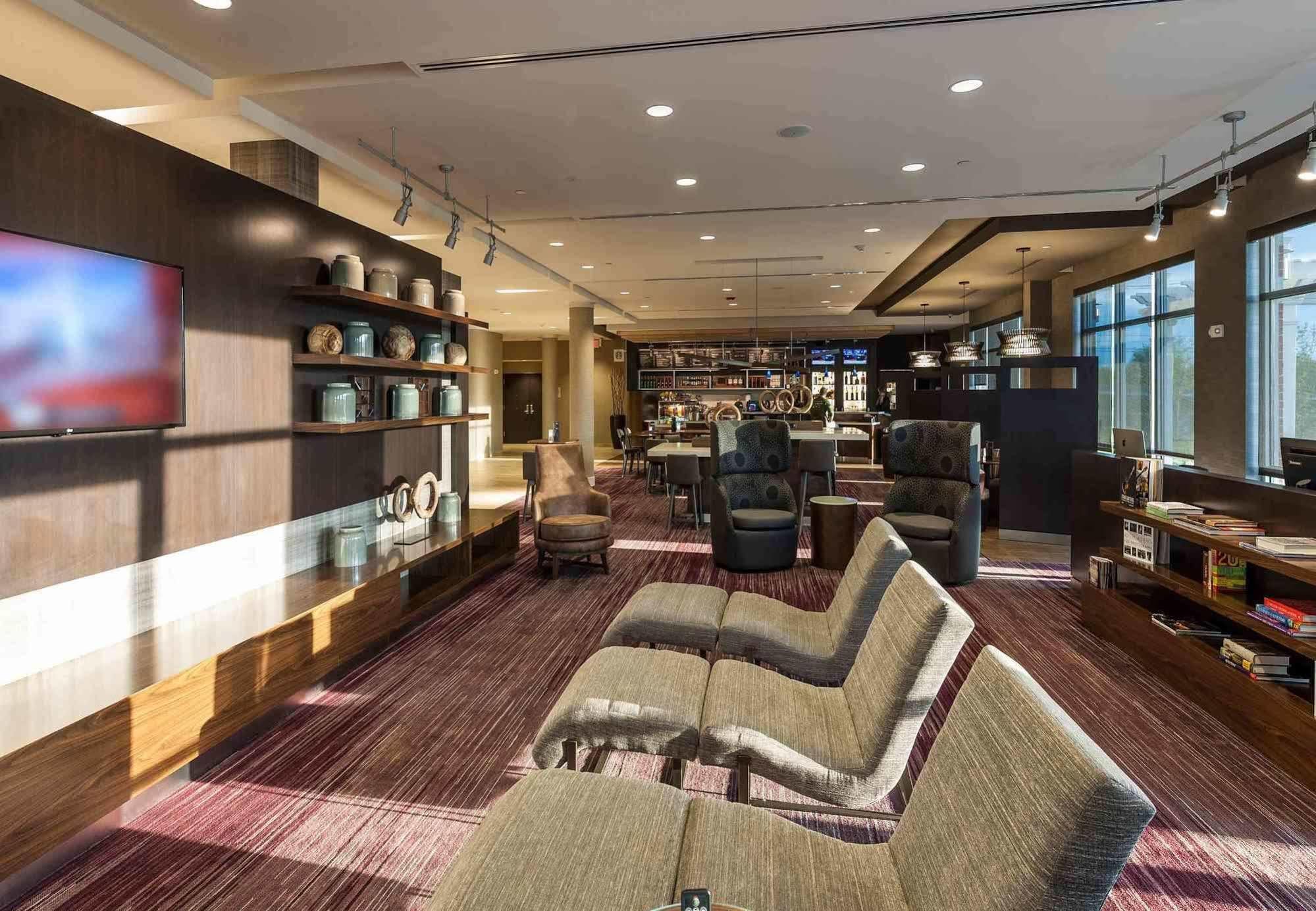 Courtyard By Marriott Boston Littleton Hotel Exterior foto