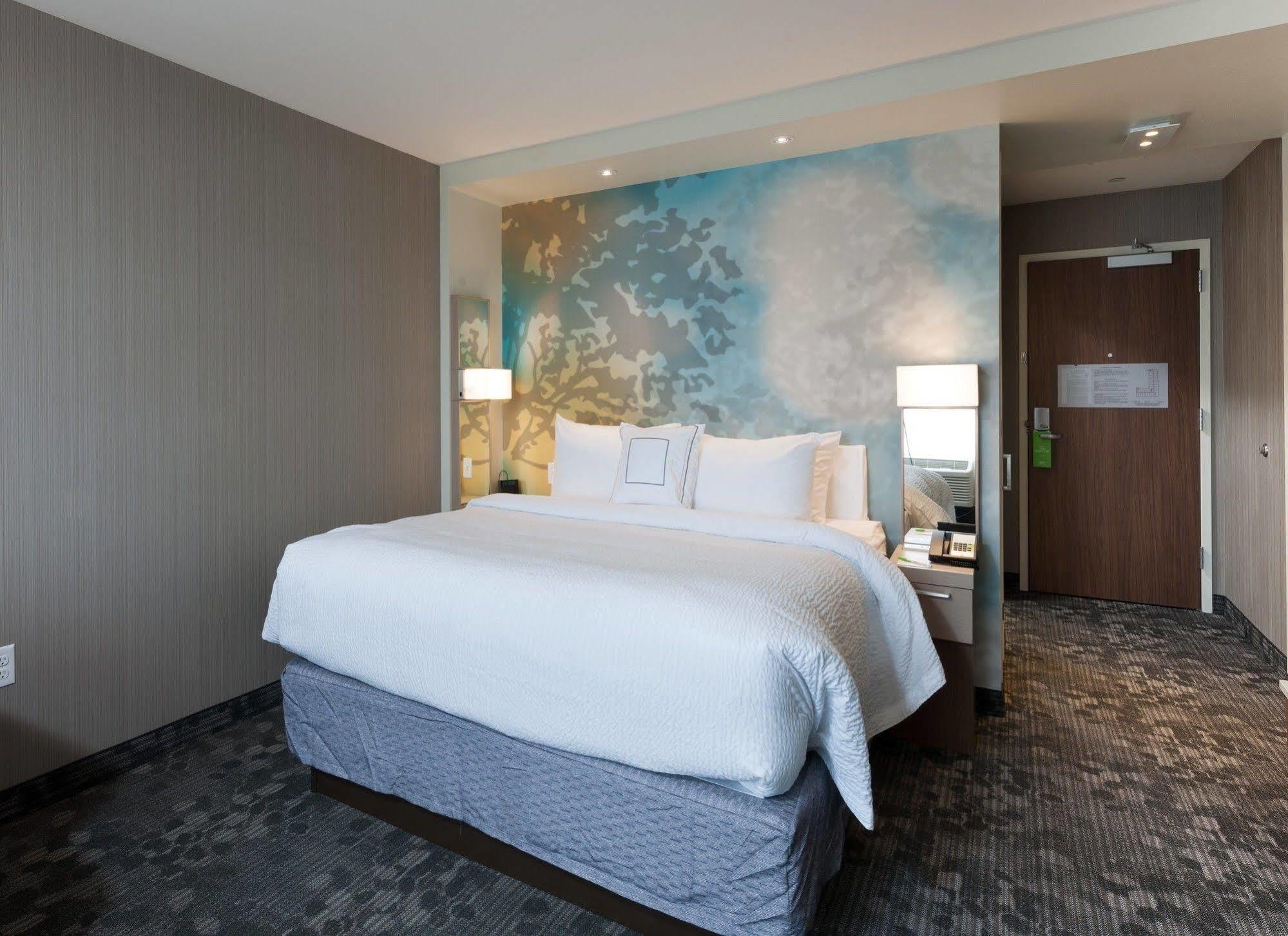 Courtyard By Marriott Boston Littleton Hotel Exterior foto