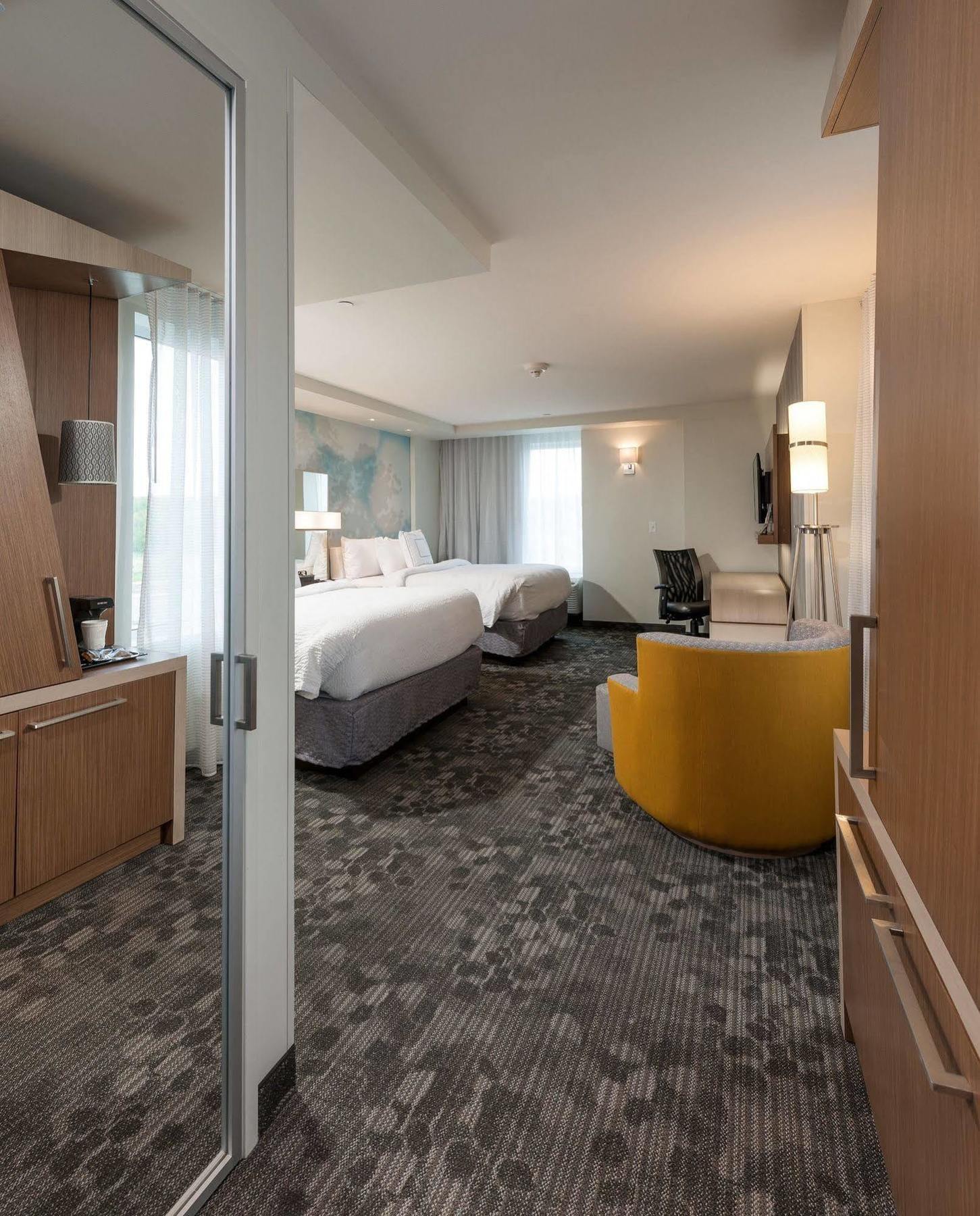 Courtyard By Marriott Boston Littleton Hotel Exterior foto