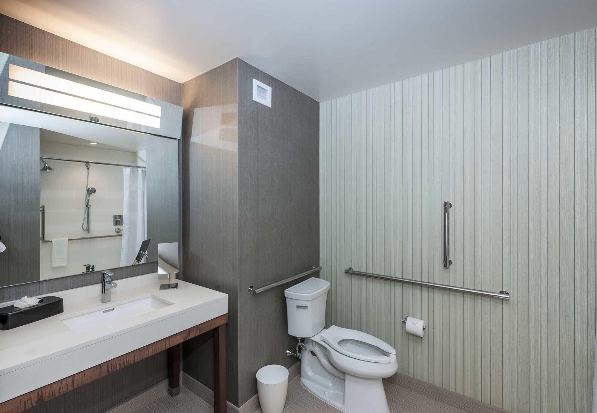 Courtyard By Marriott Boston Littleton Hotel Exterior foto